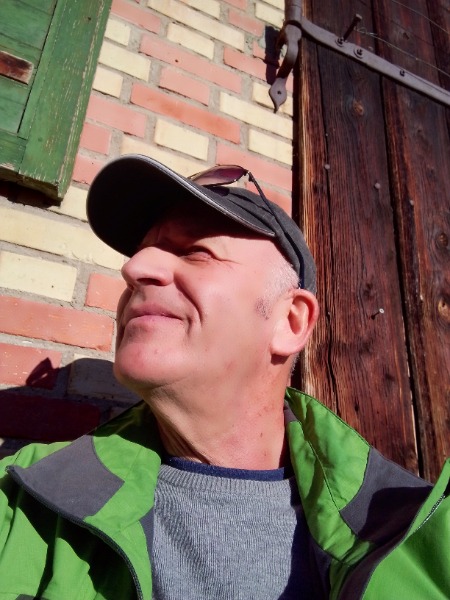 Masseur Ganzkörpermassage Masseur Ganzkörpermassage